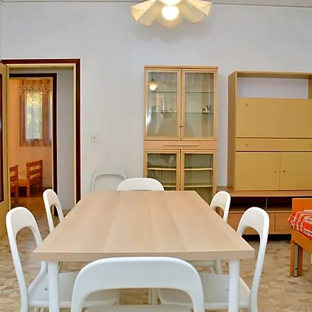 Wonderful With Private Garden Hotel 3*